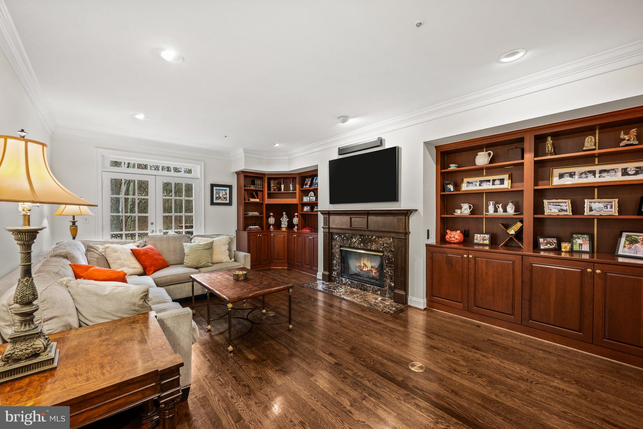 RIVER FALLS - Residential