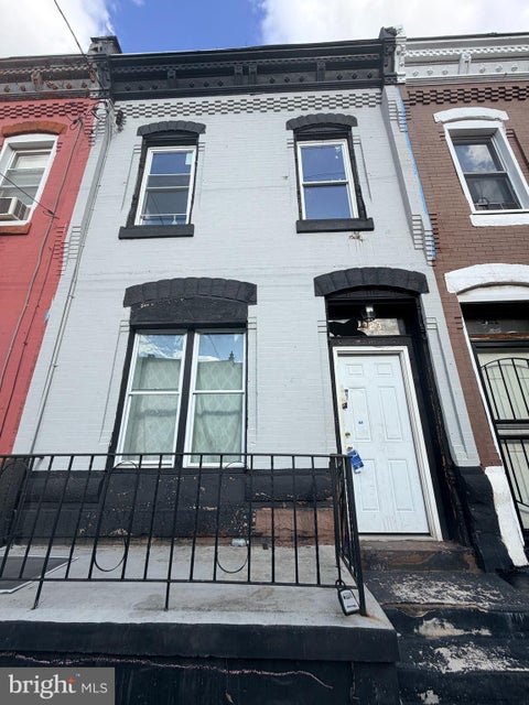 Townhouse For Sale - 2323 N 18th Street<br/> PHILADELPHIA, PA 19132
