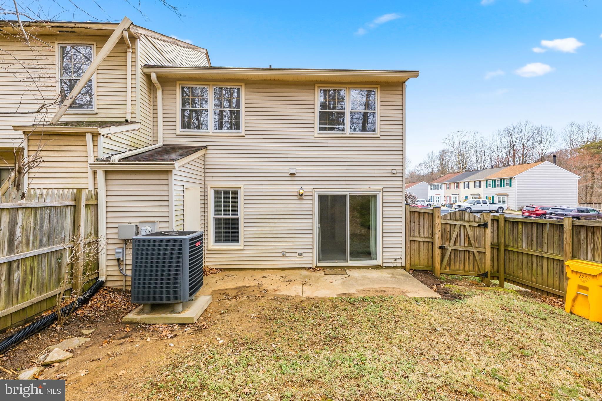 WHISPERING WOODS - Residential