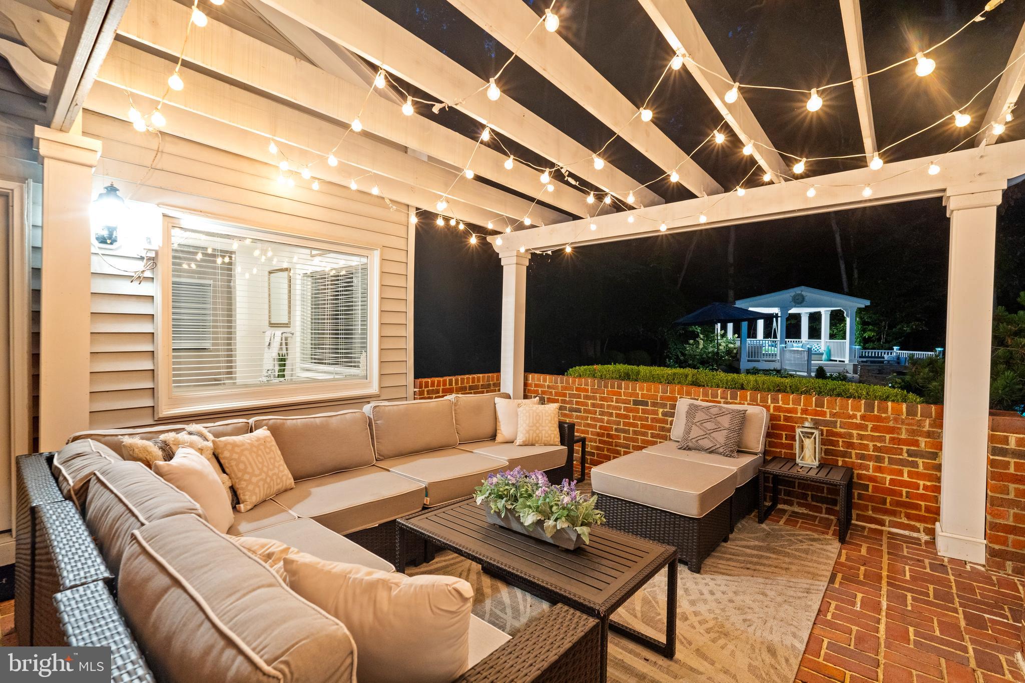 8604 BEAVER POND LANE
