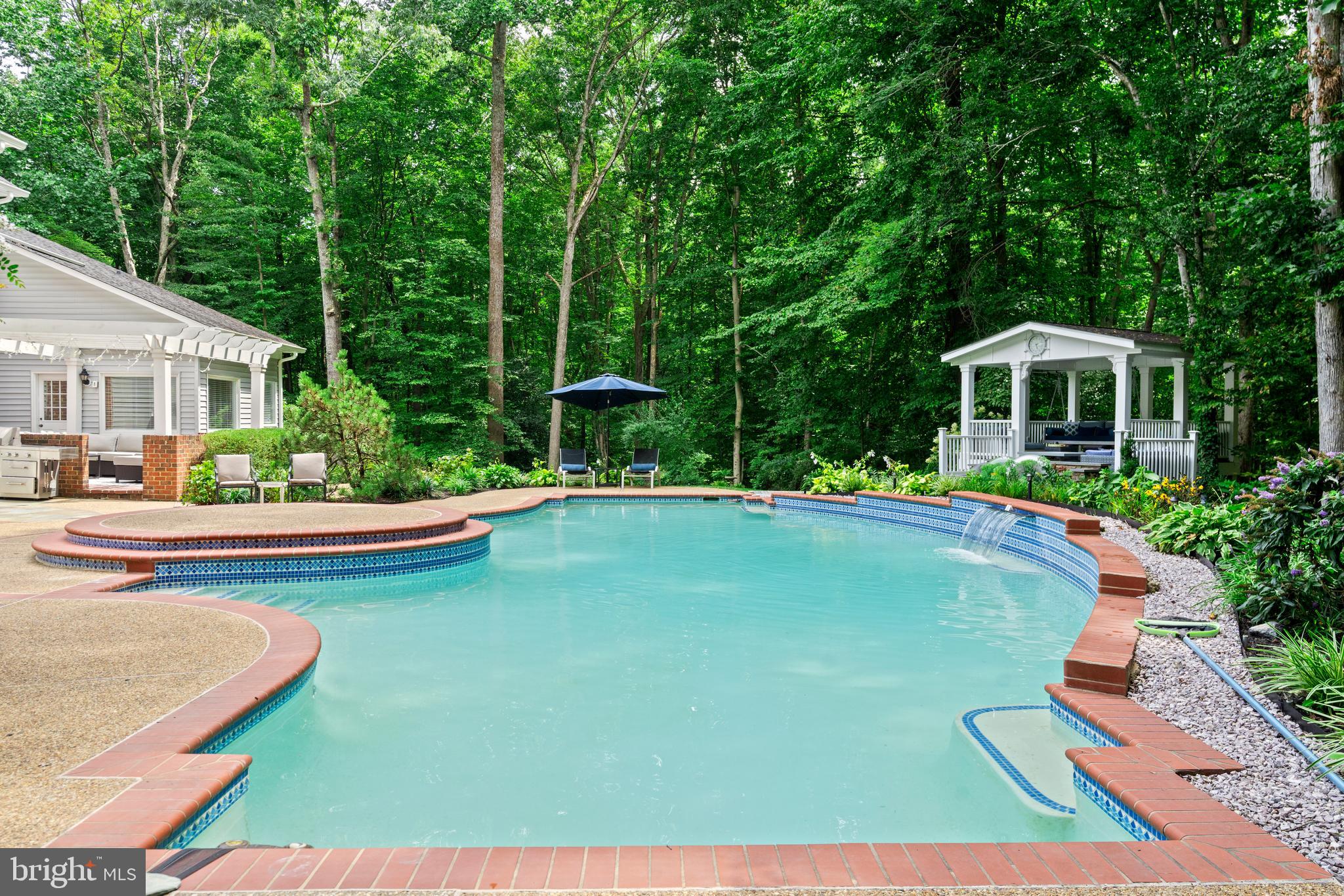 8604 BEAVER POND LANE
