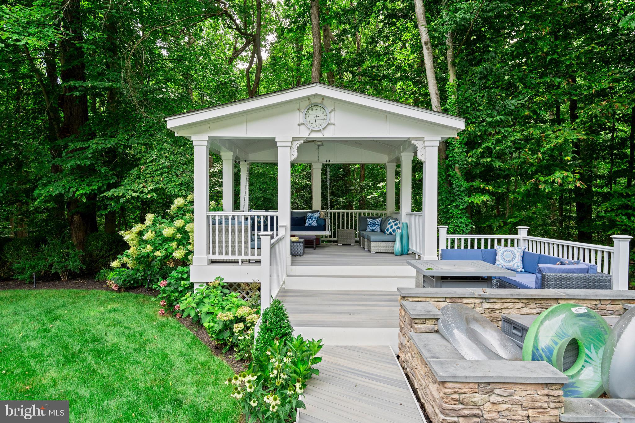 8604 BEAVER POND LANE