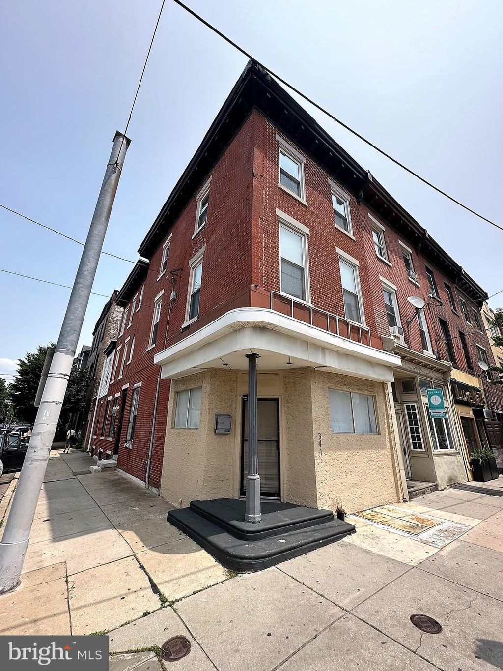 Photo of 341 W Girard Avenue #COMMERCIAL, PHILADELPHIA, PA 19123 (MLS # PAPH2542948)