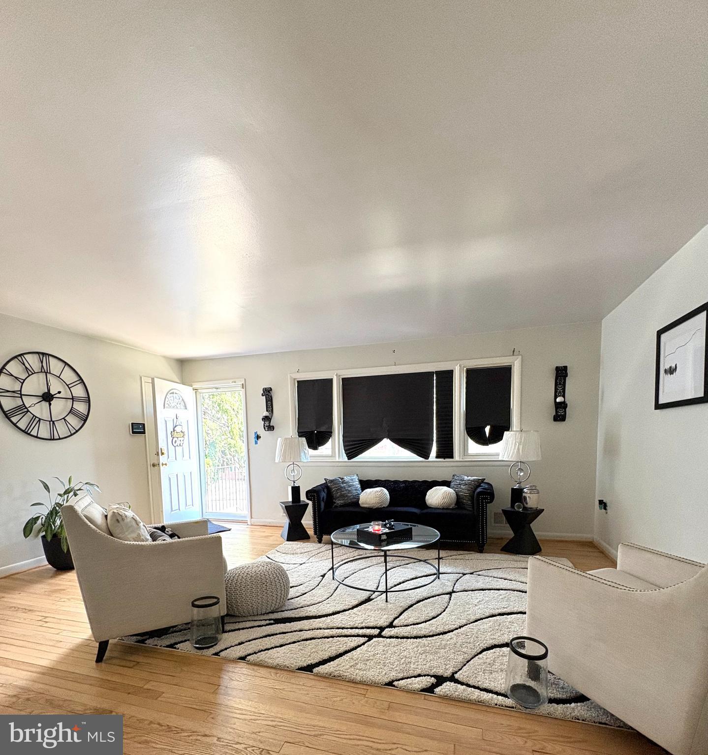 7012 GROVETON DRIVE