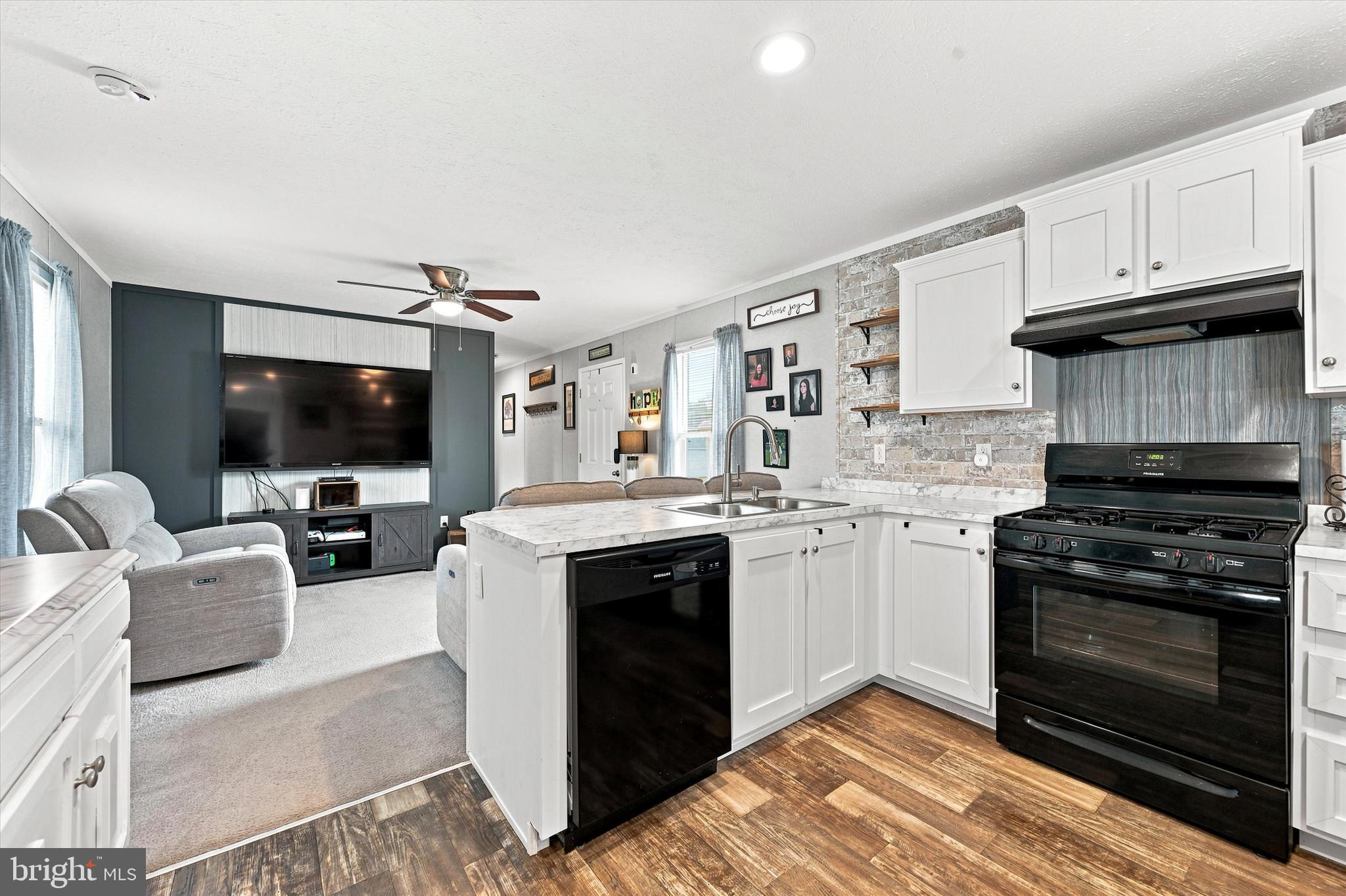 25 FLEMING DRIVE