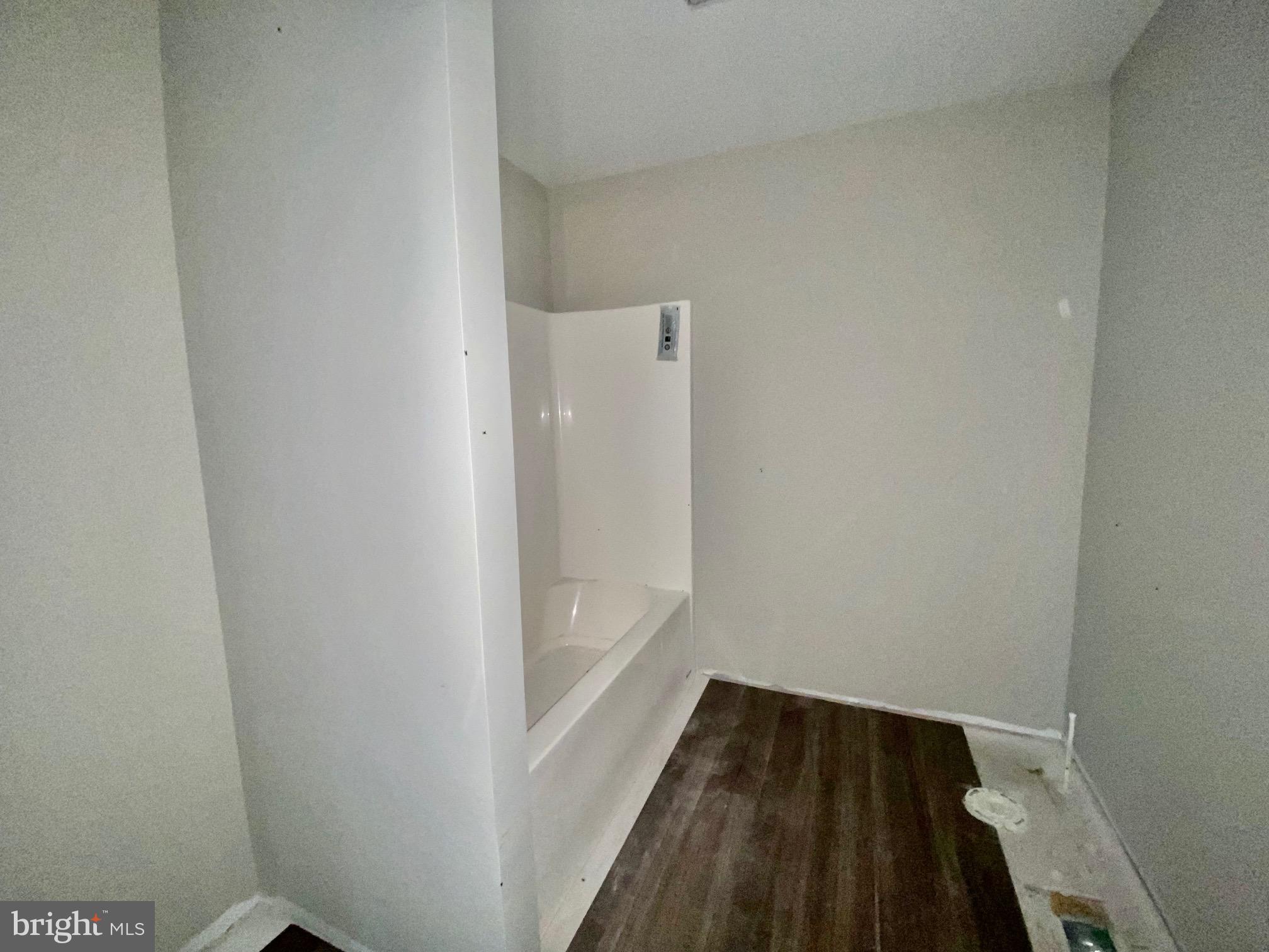 MOHR'S LANDING - Residential