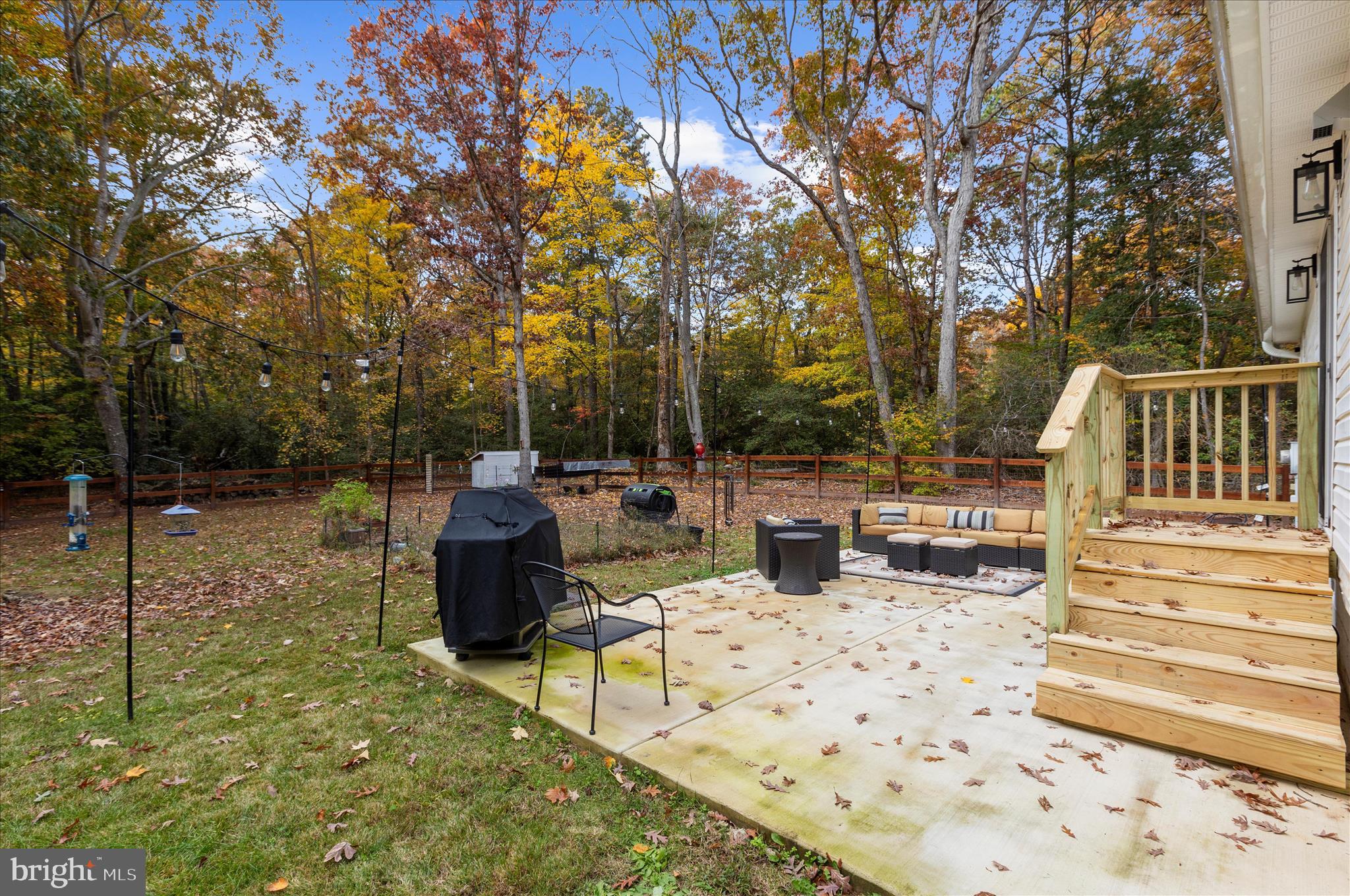 LAUREL ESTATES - Residential