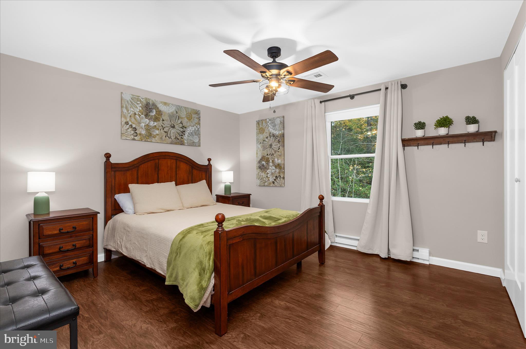 LAUREL ESTATES - Residential