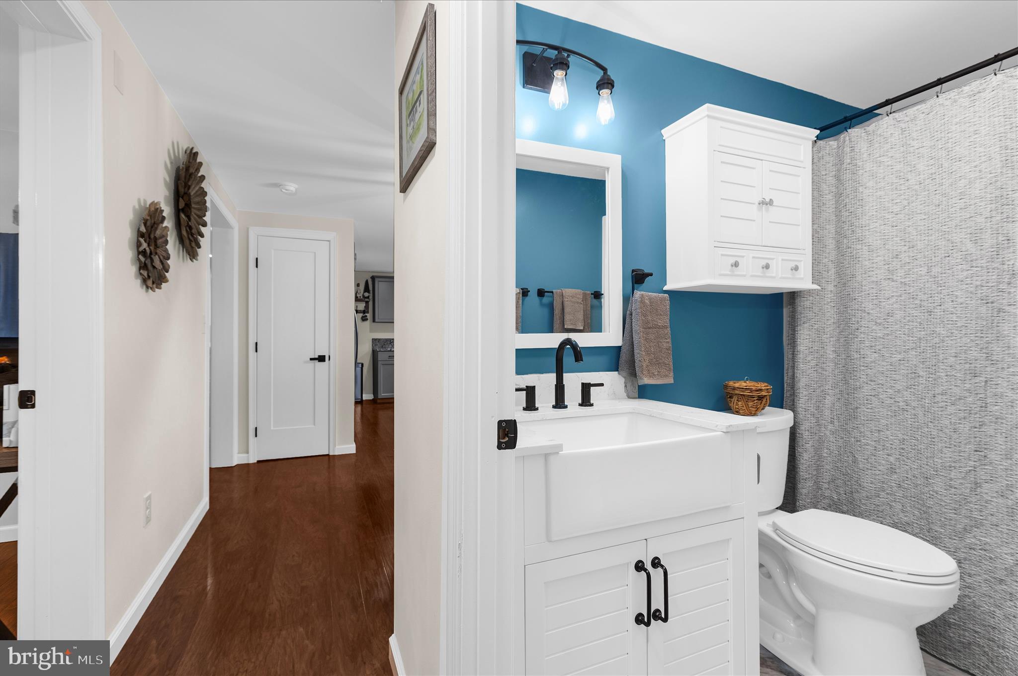 LAUREL ESTATES - Residential