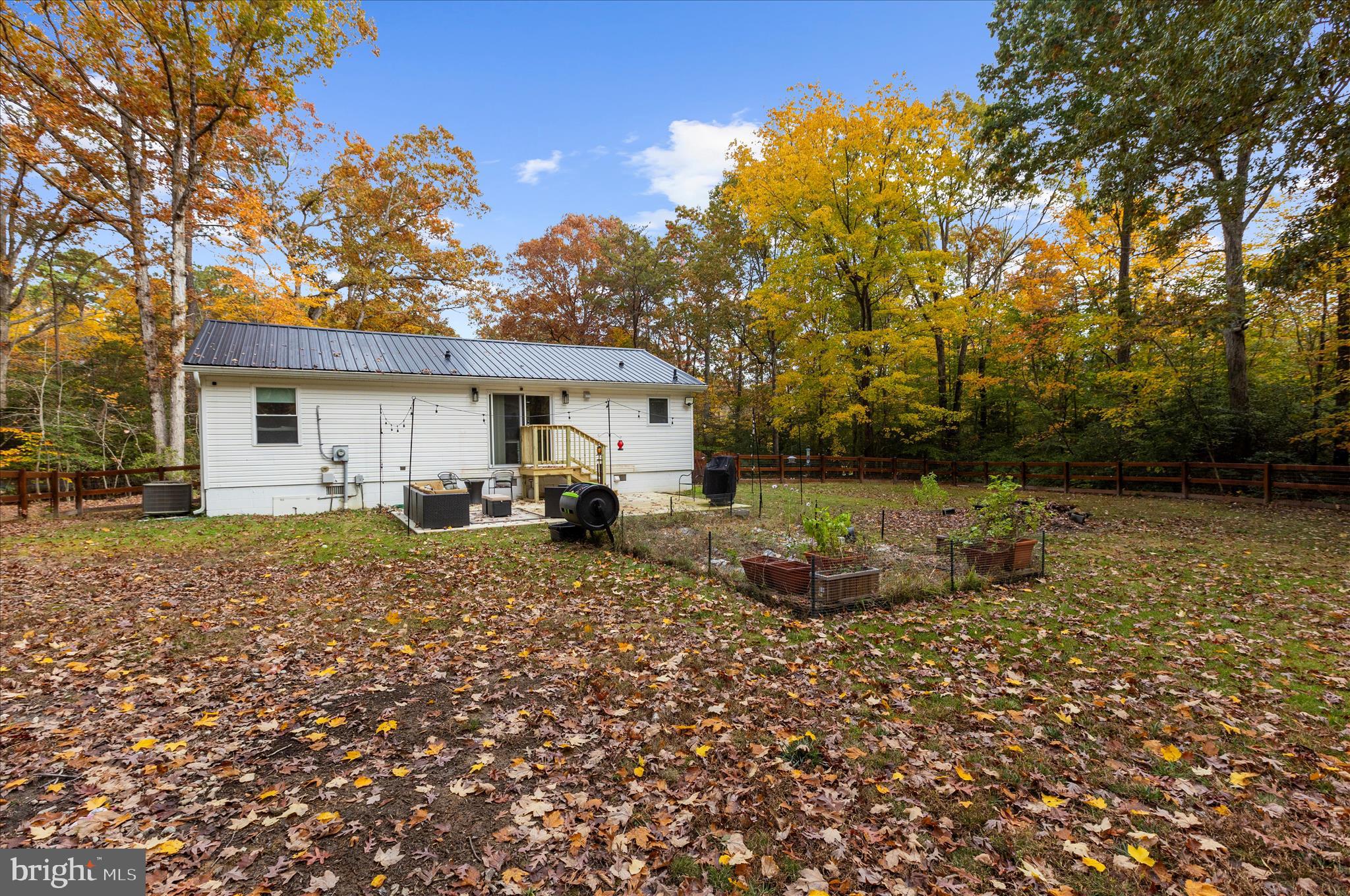 LAUREL ESTATES - Residential