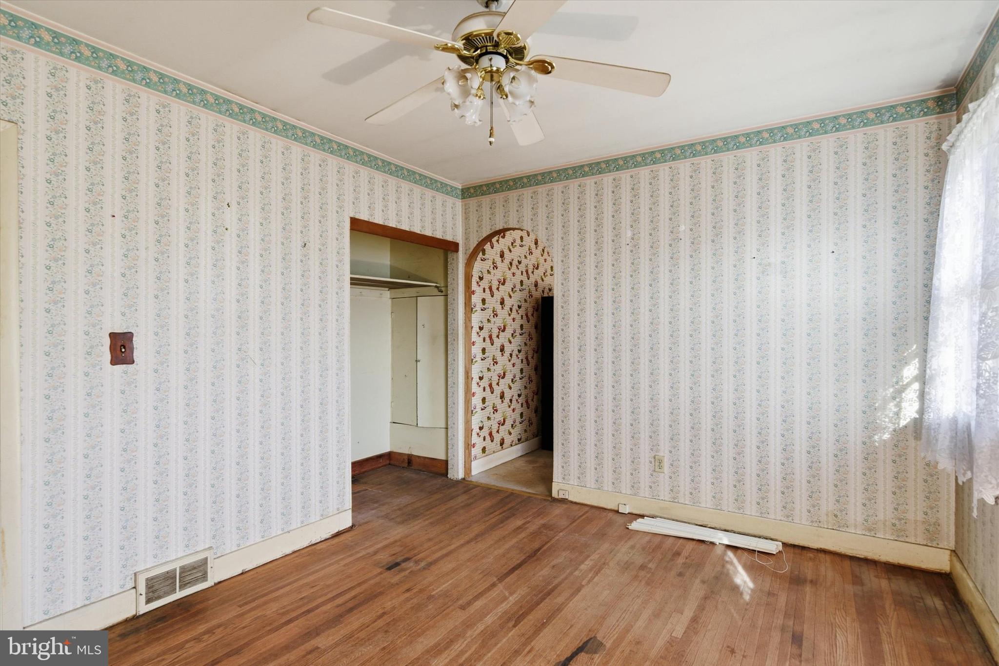 CHAMBERS HILL - Residential