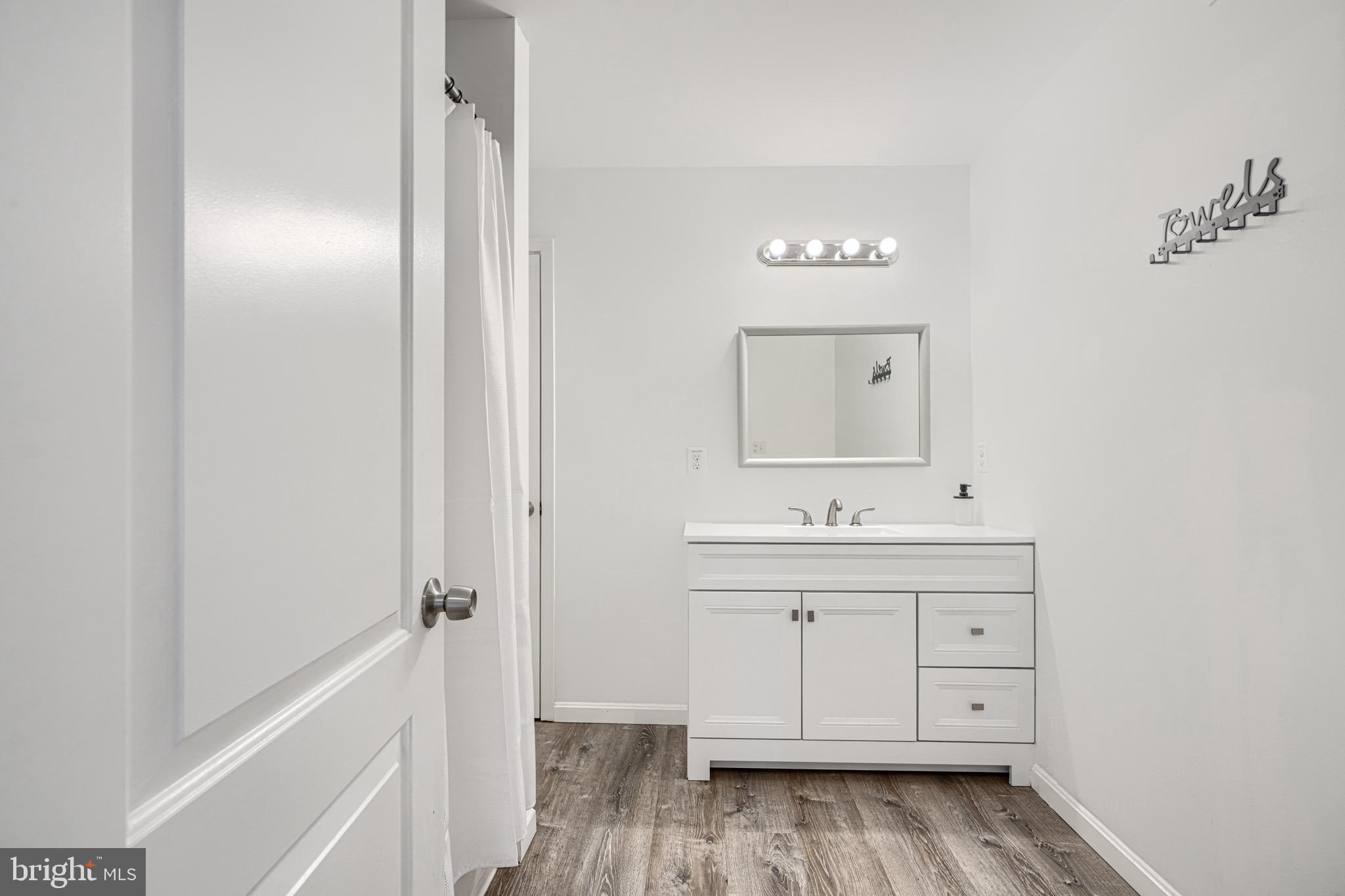 EDGEMERE/SPARROWS POINT - Residential