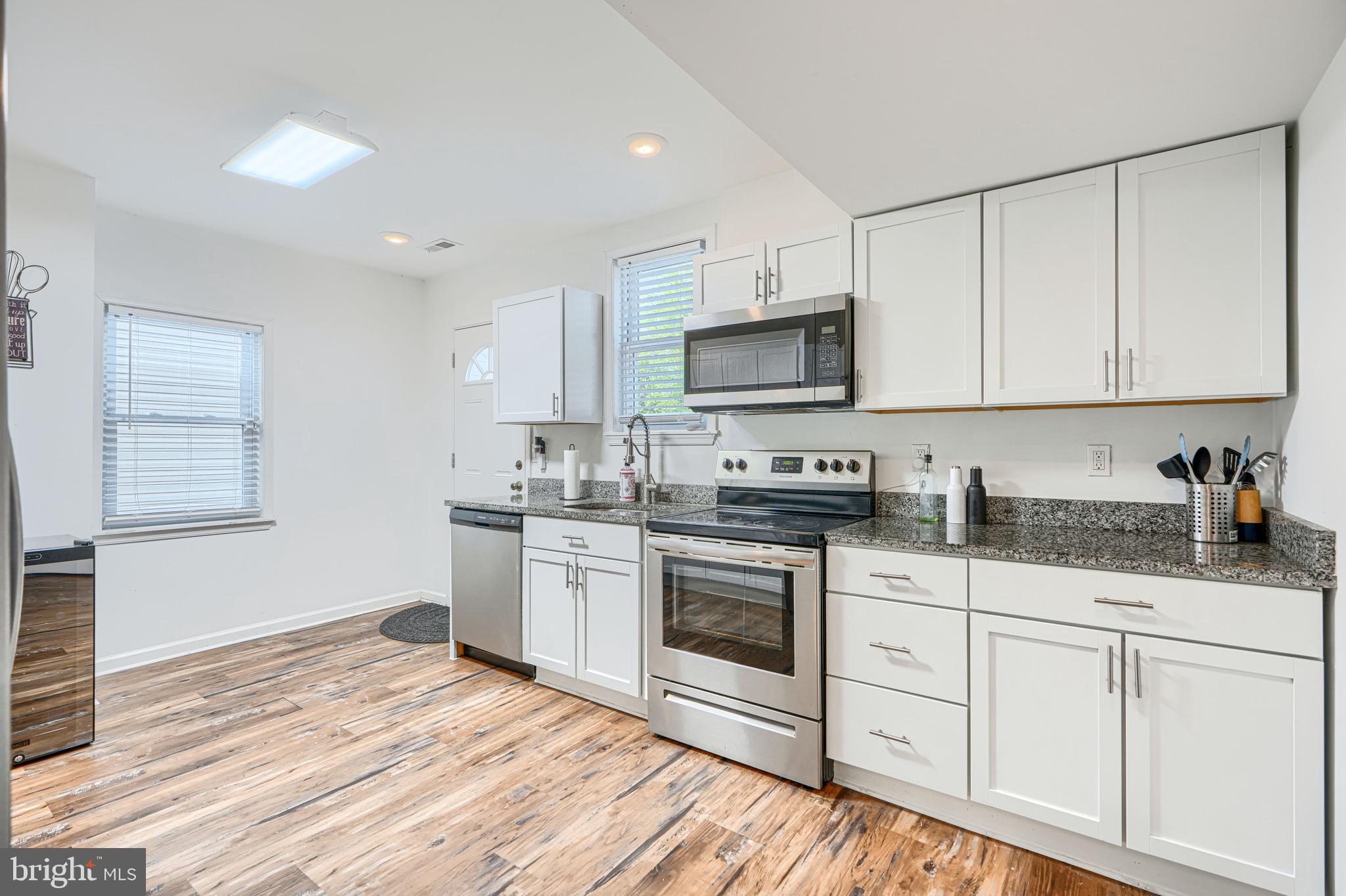 EDGEMERE/SPARROWS POINT - Residential