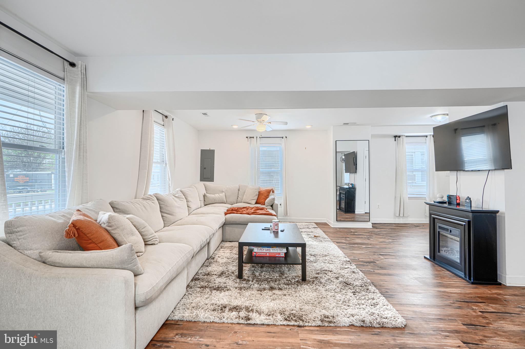 EDGEMERE/SPARROWS POINT - Residential