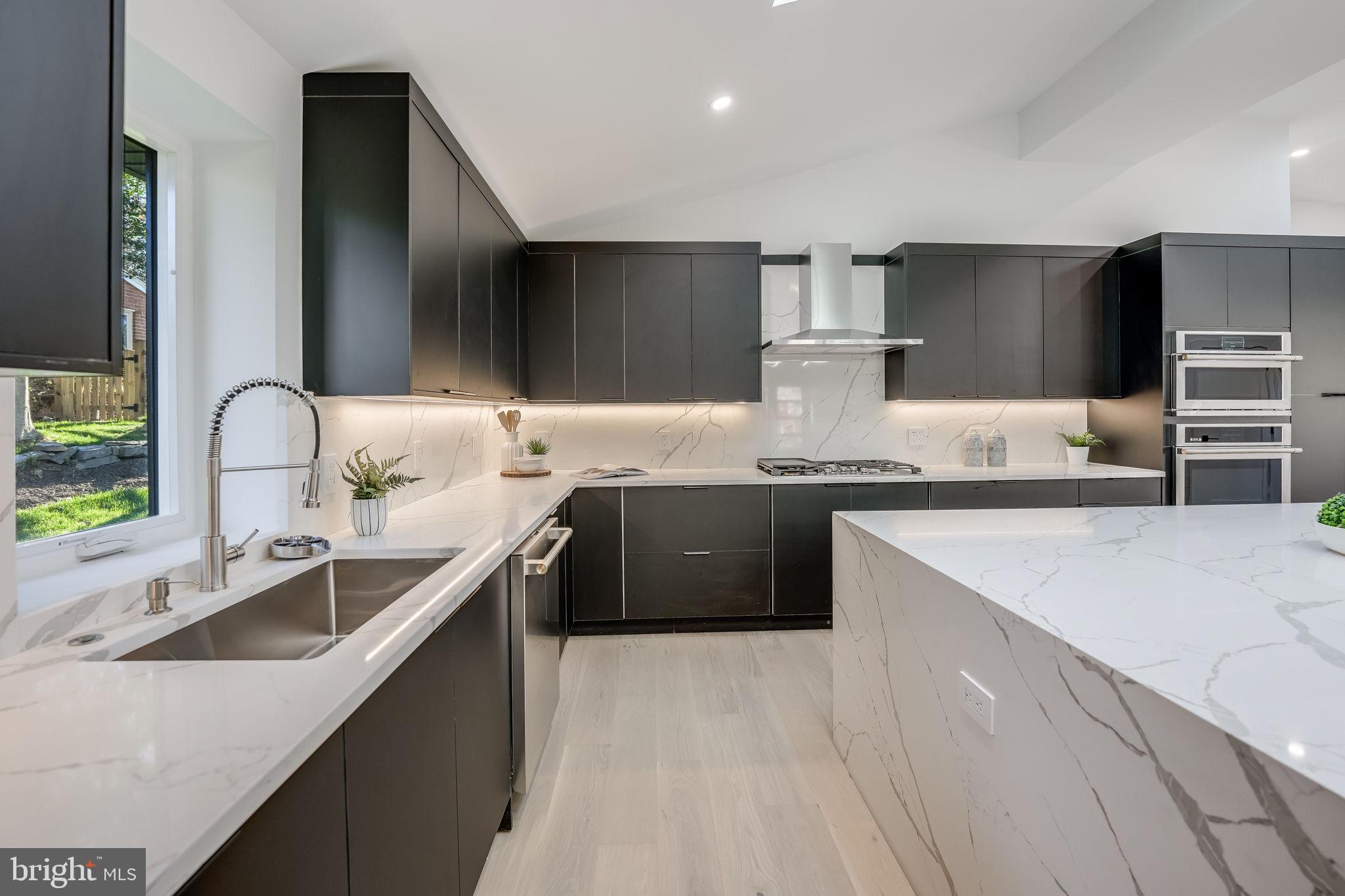 BUFFALO HILL - Residential