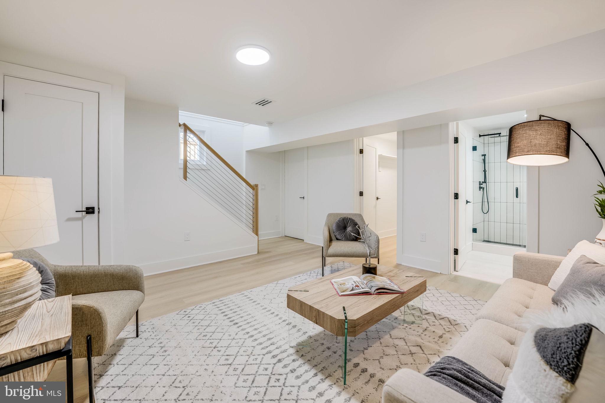 BUFFALO HILL - Residential