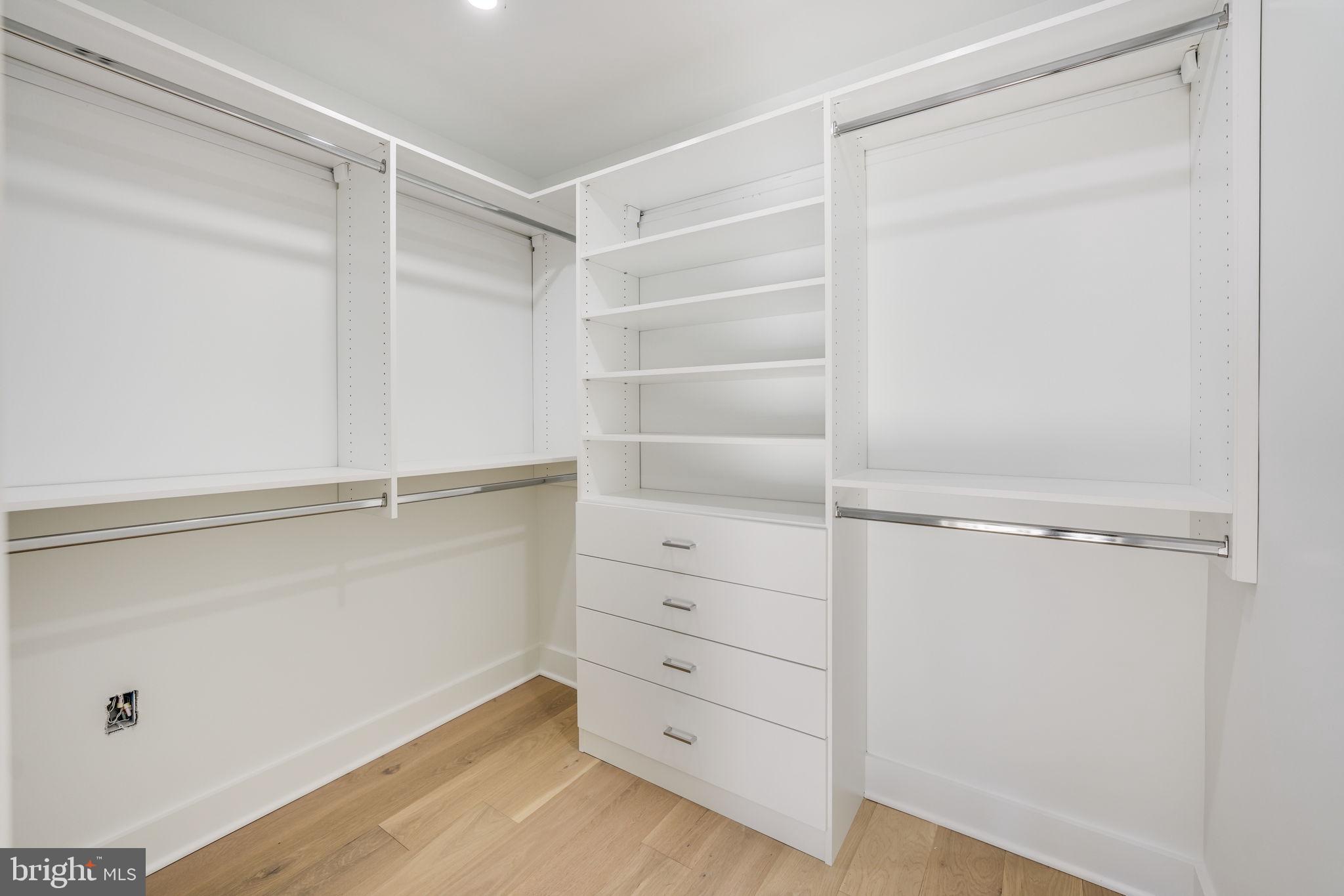 BUFFALO HILL - Residential