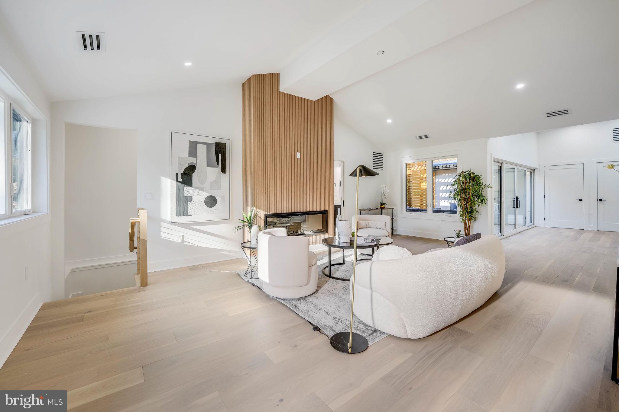 BUFFALO HILL - Residential