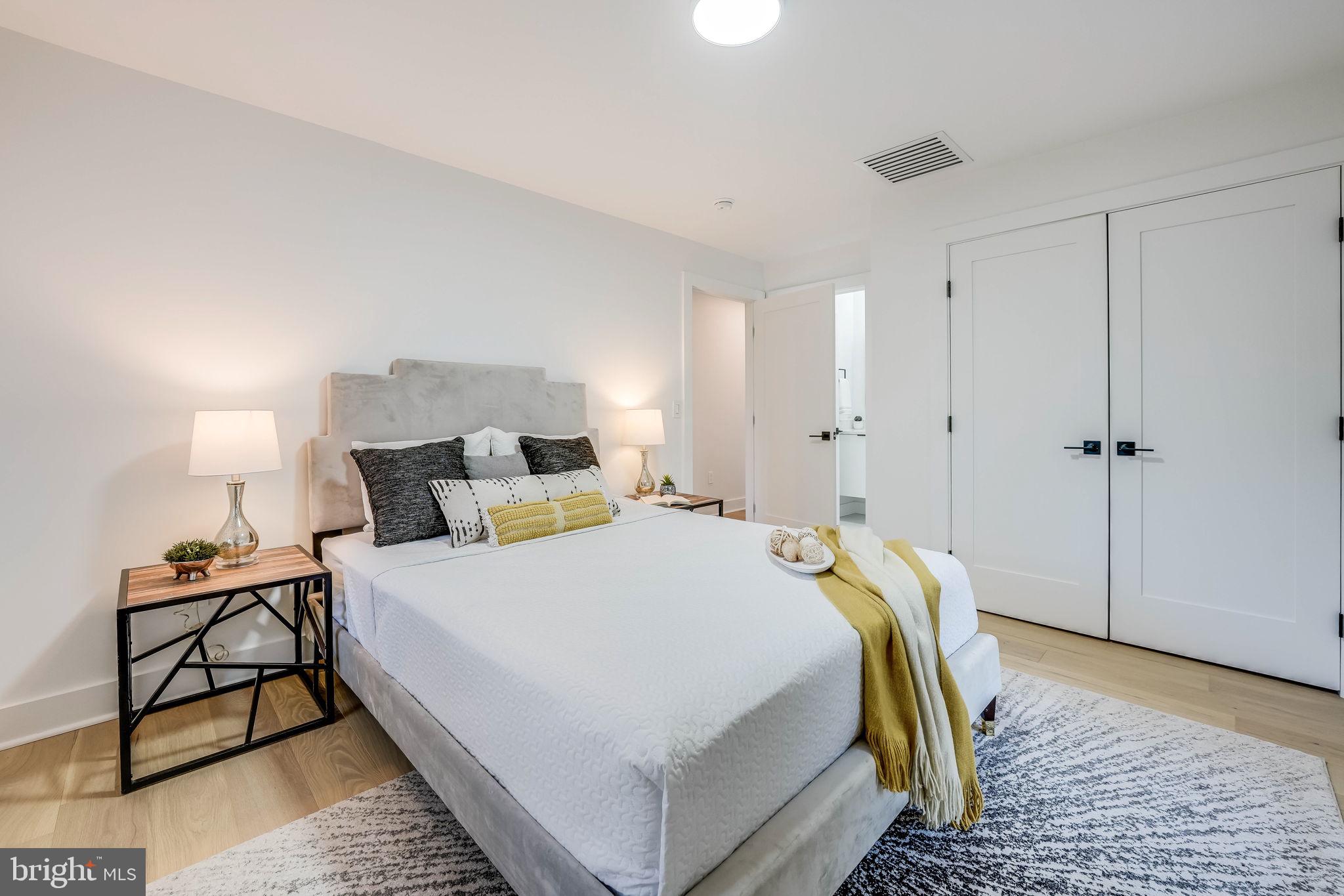 BUFFALO HILL - Residential