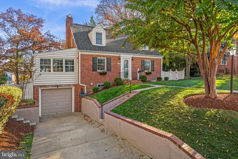 Photo of 315 Hillmoor Drive, SILVER SPRING, MD 20901 (MLS # MDMC2205994)