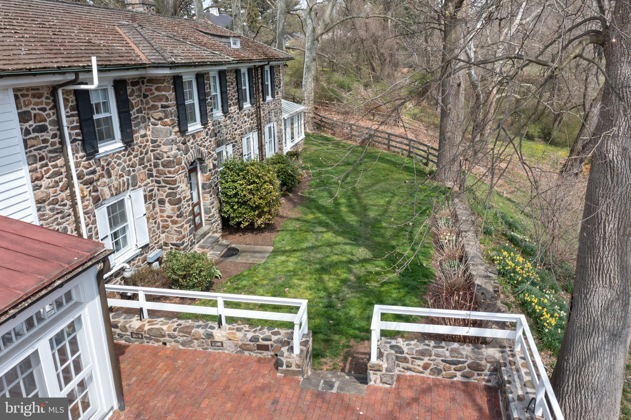 RADNOR HUNT - Residential