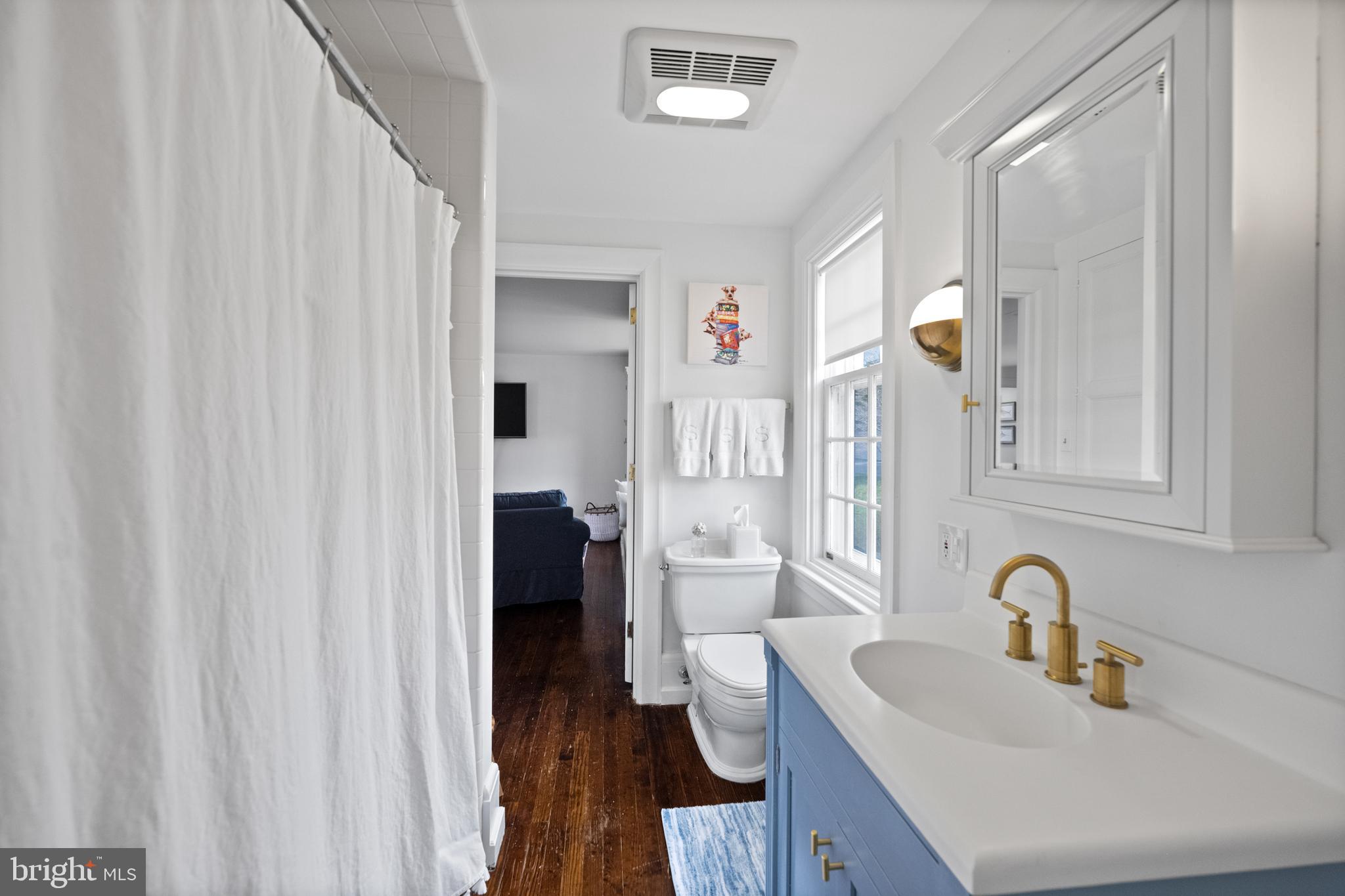 RADNOR HUNT - Residential