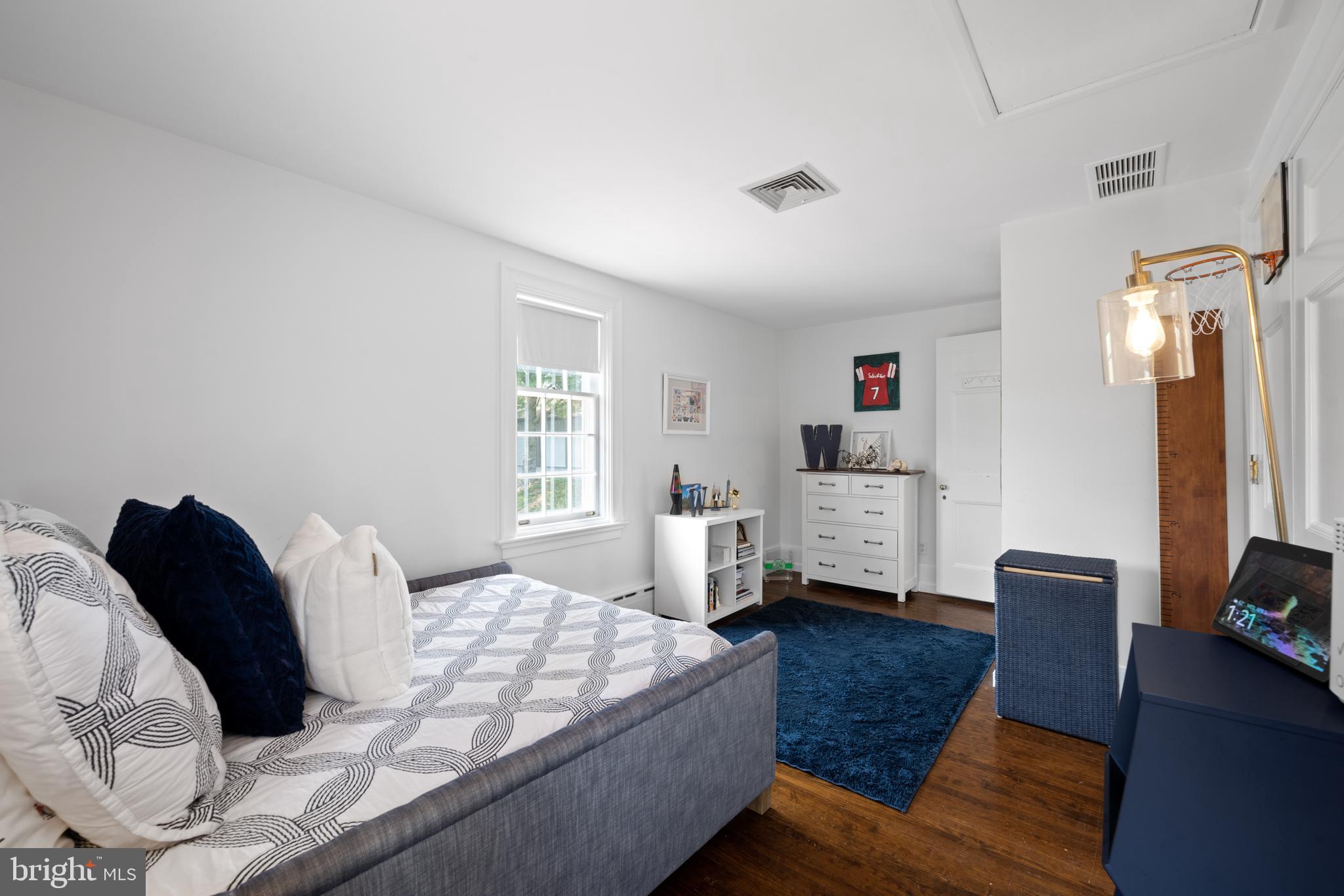 RADNOR HUNT - Residential