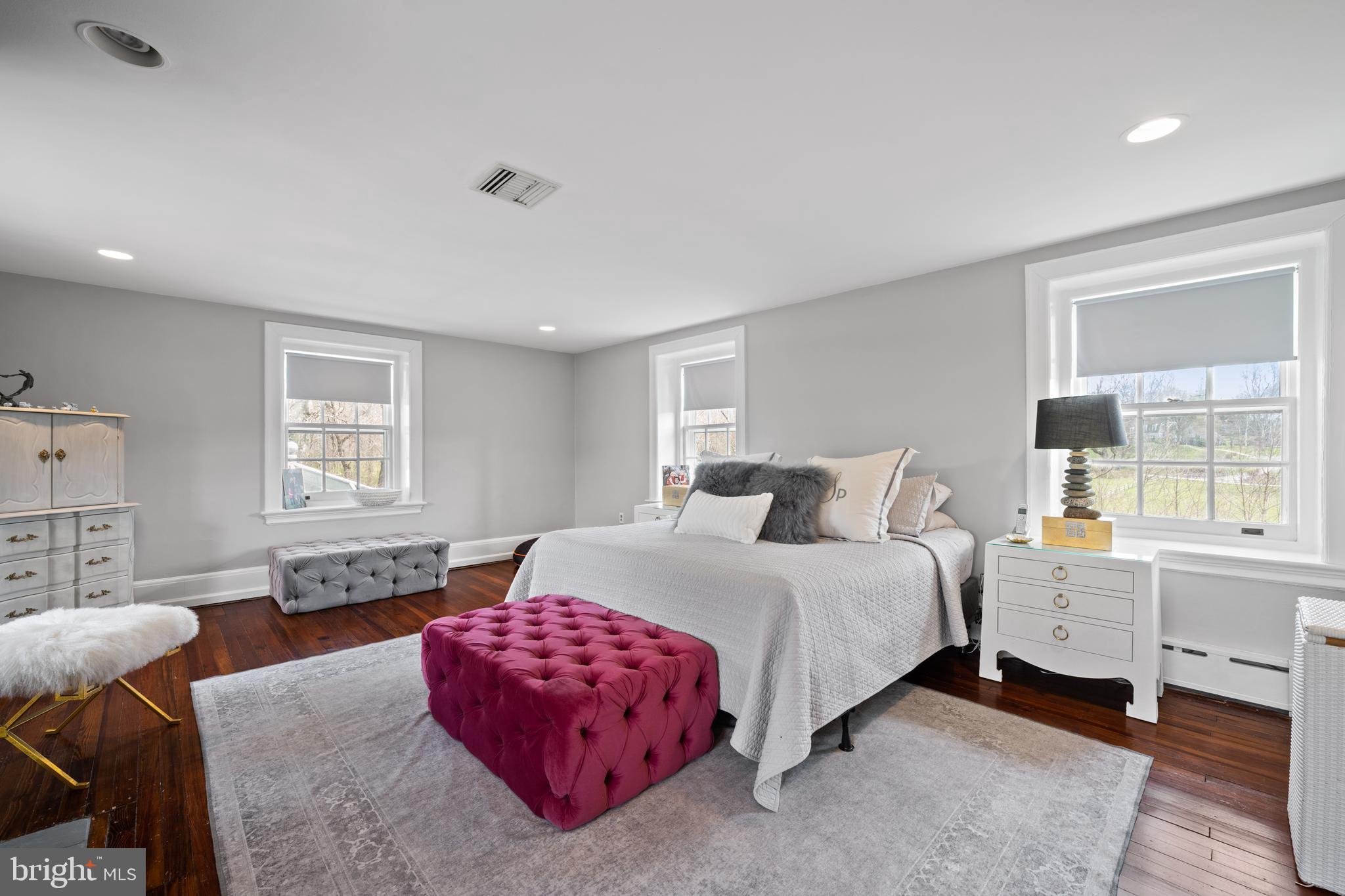 RADNOR HUNT - Residential