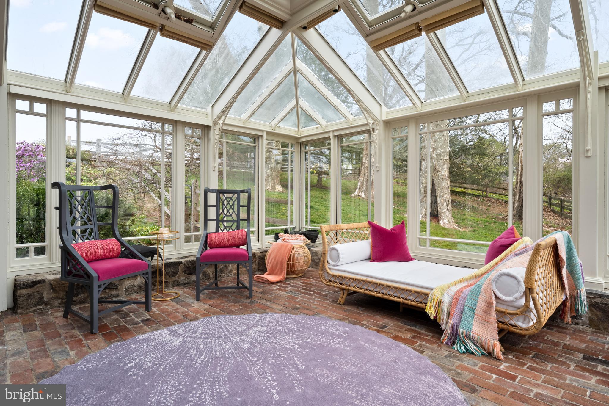 RADNOR HUNT - Residential