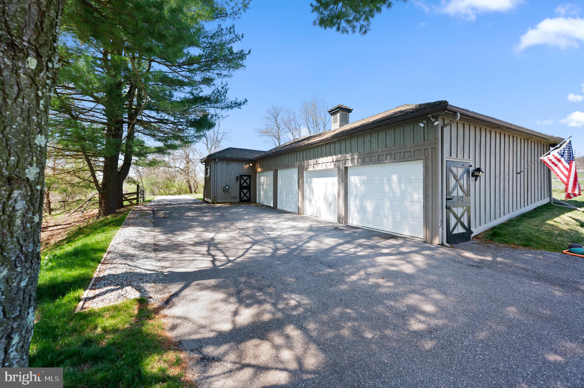 RADNOR HUNT - Residential