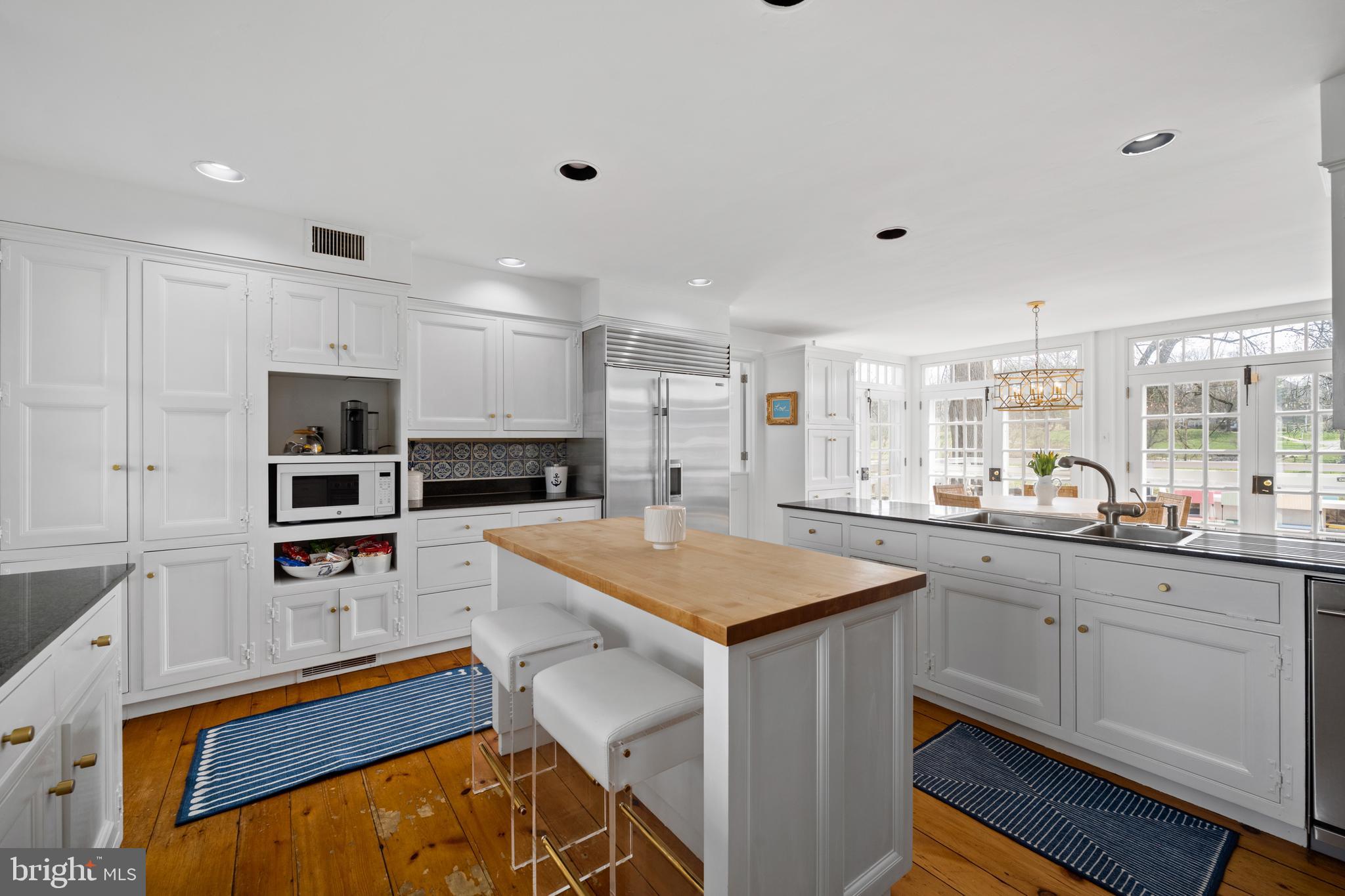 RADNOR HUNT - Residential