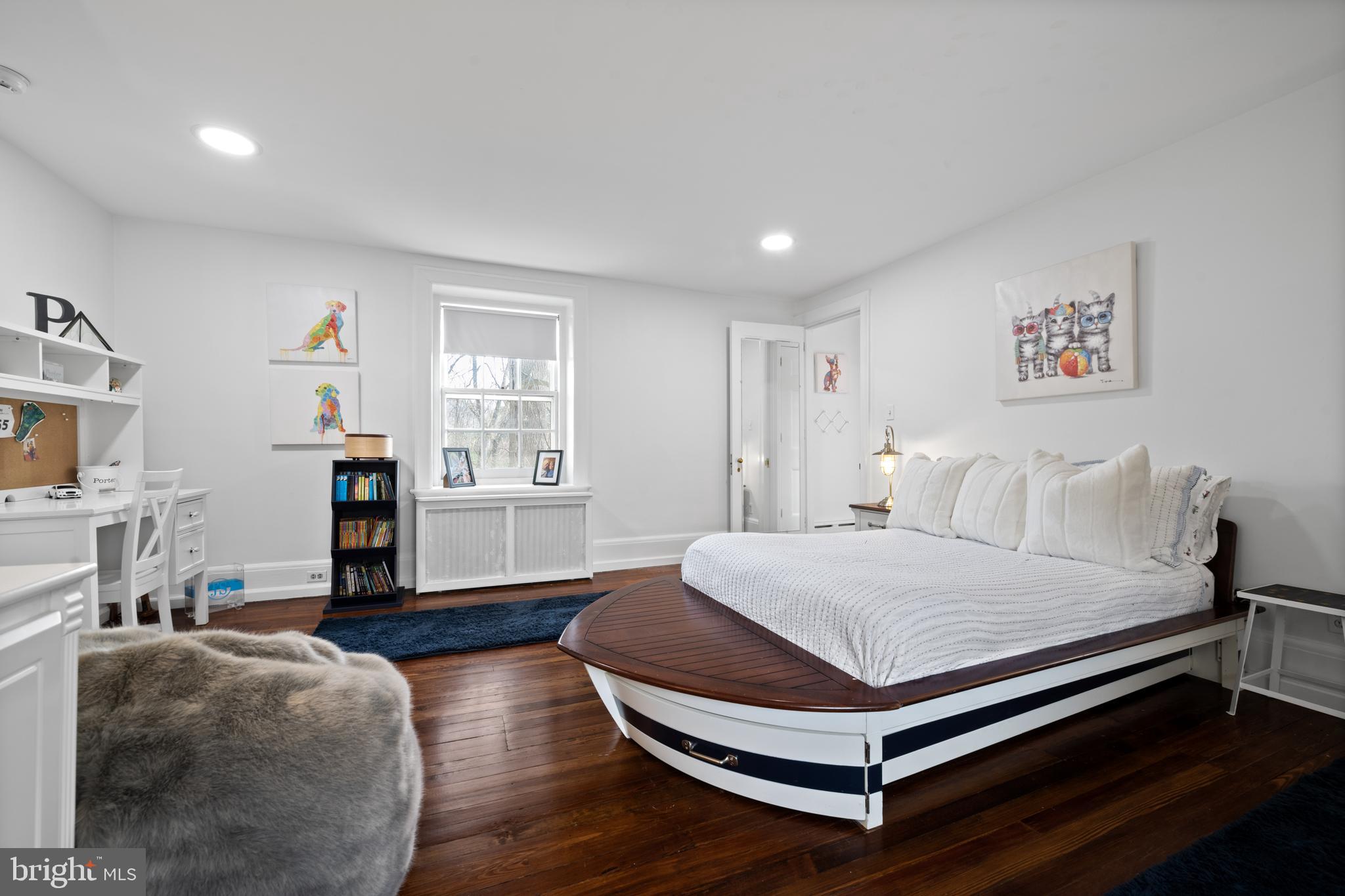 RADNOR HUNT - Residential