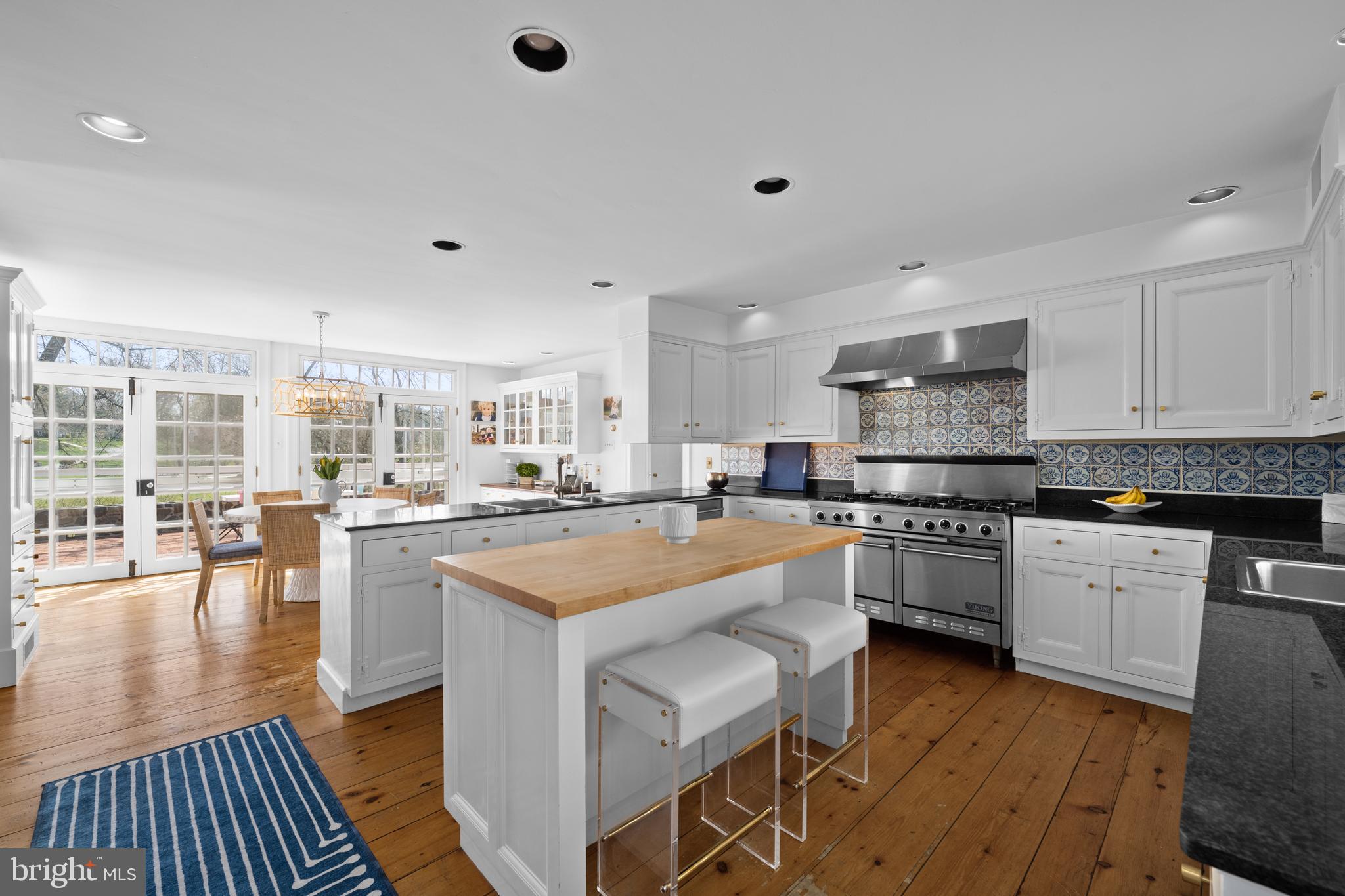 RADNOR HUNT - Residential