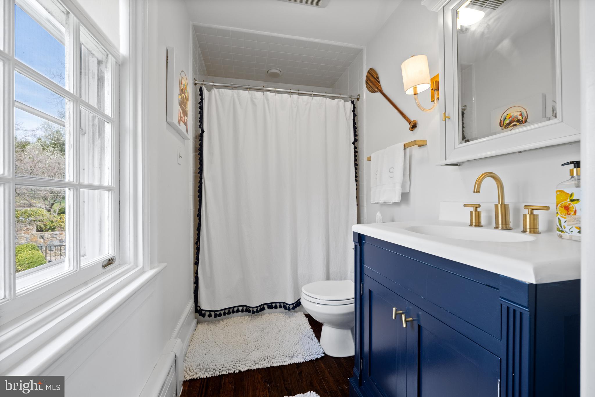 RADNOR HUNT - Residential