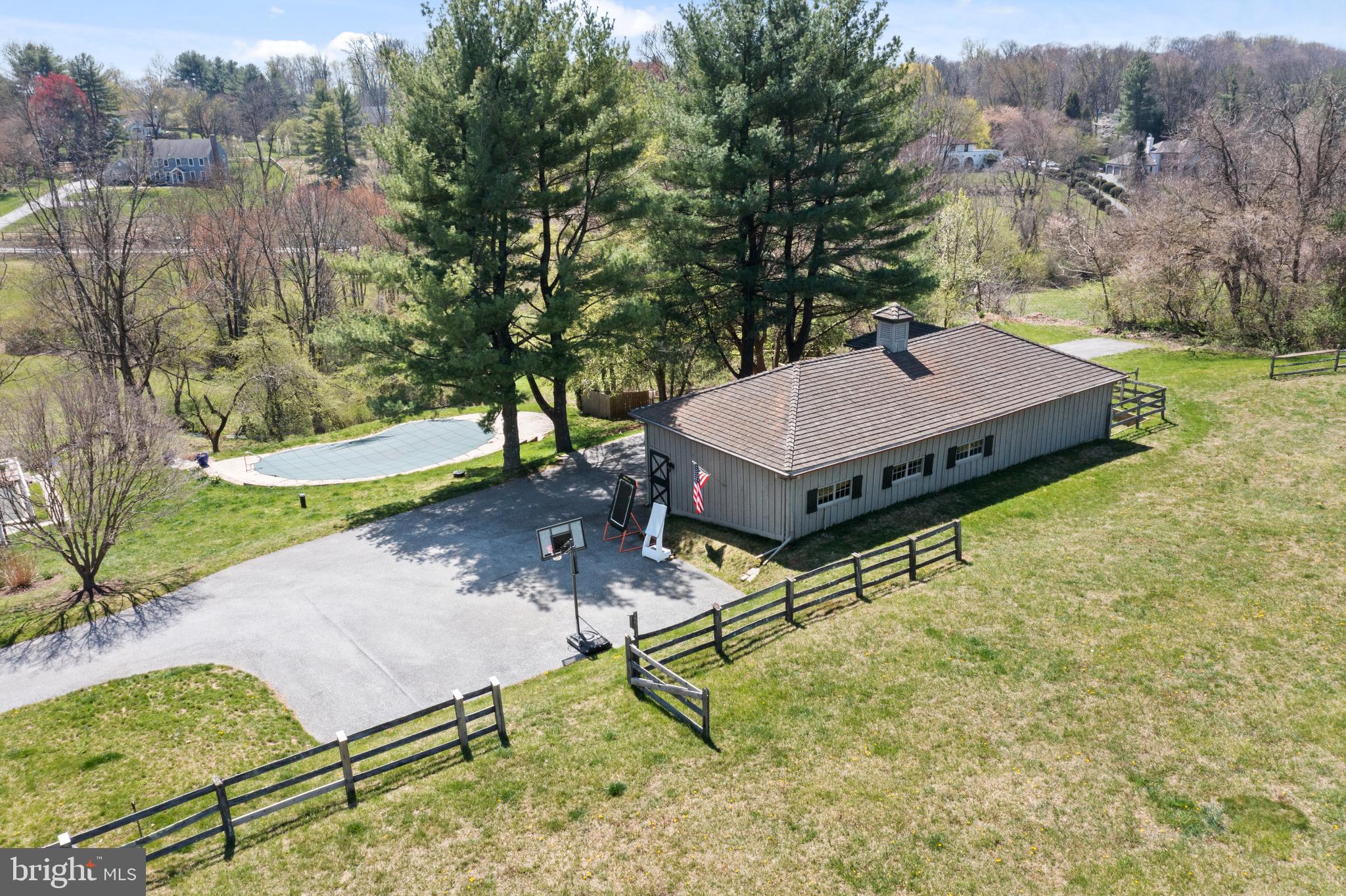 RADNOR HUNT - Residential