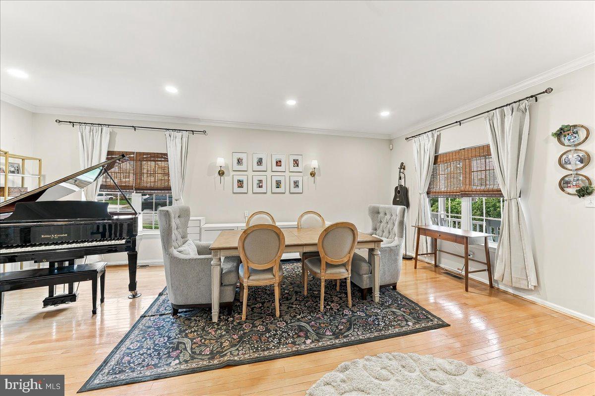 639 FOXGLOVE DRIVE