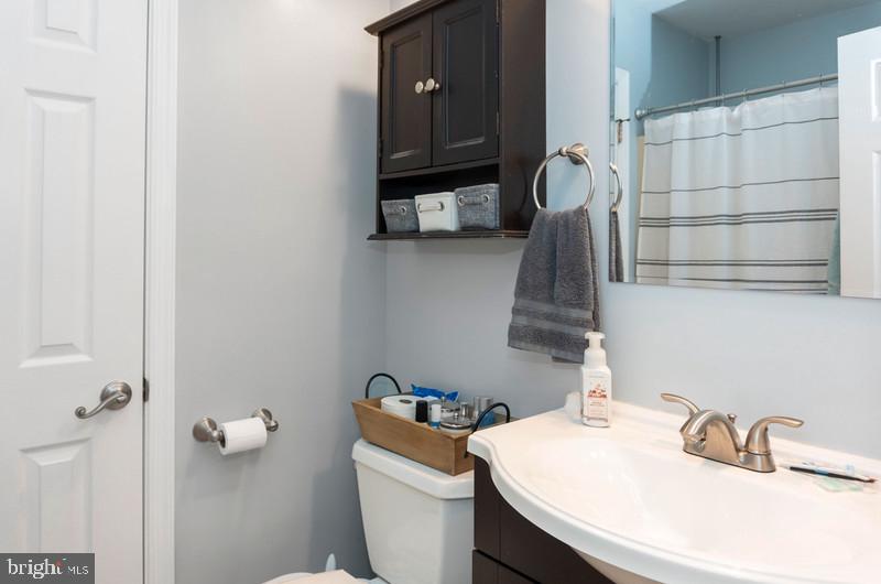 CONSTANT FRIENDSHIP - Residential