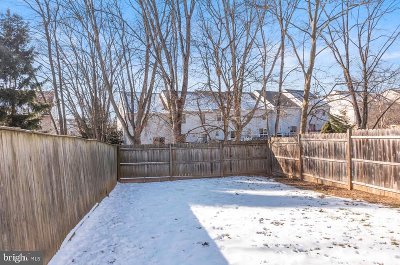 CONSTANT FRIENDSHIP - Residential