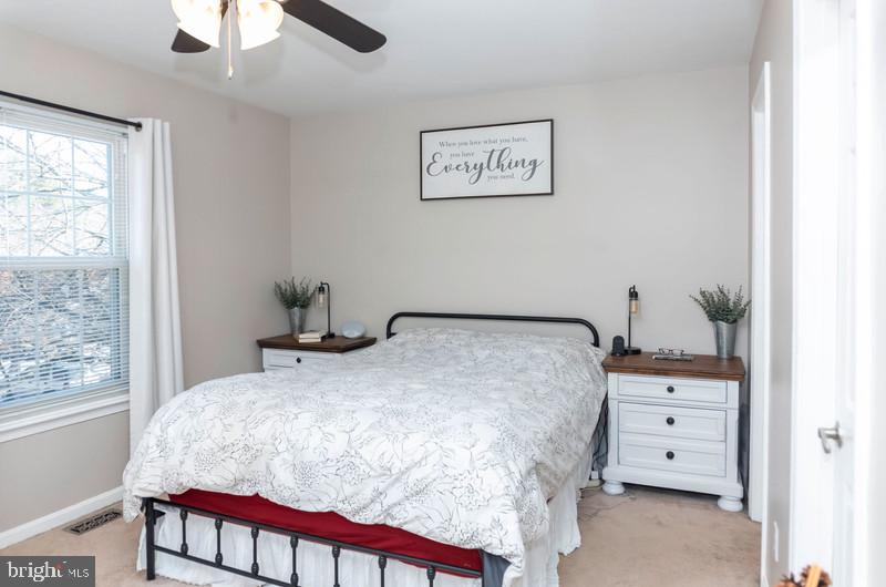 CONSTANT FRIENDSHIP - Residential