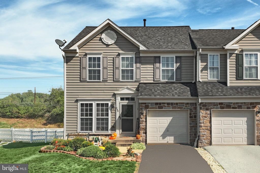 Photo of 259 Maple Dr, HANOVER, PA 17331 (MLS # PAAD2020886)