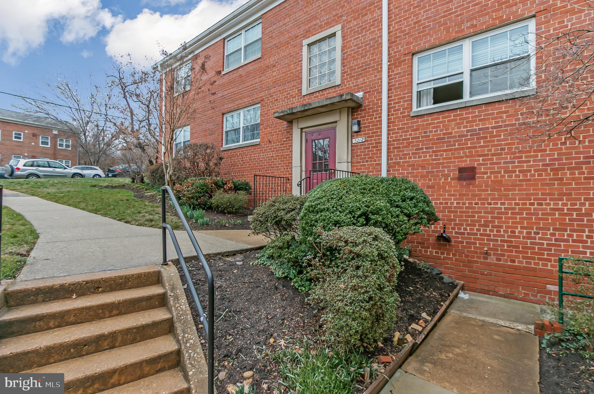 ARLINGTON HEIGHTS - Residential