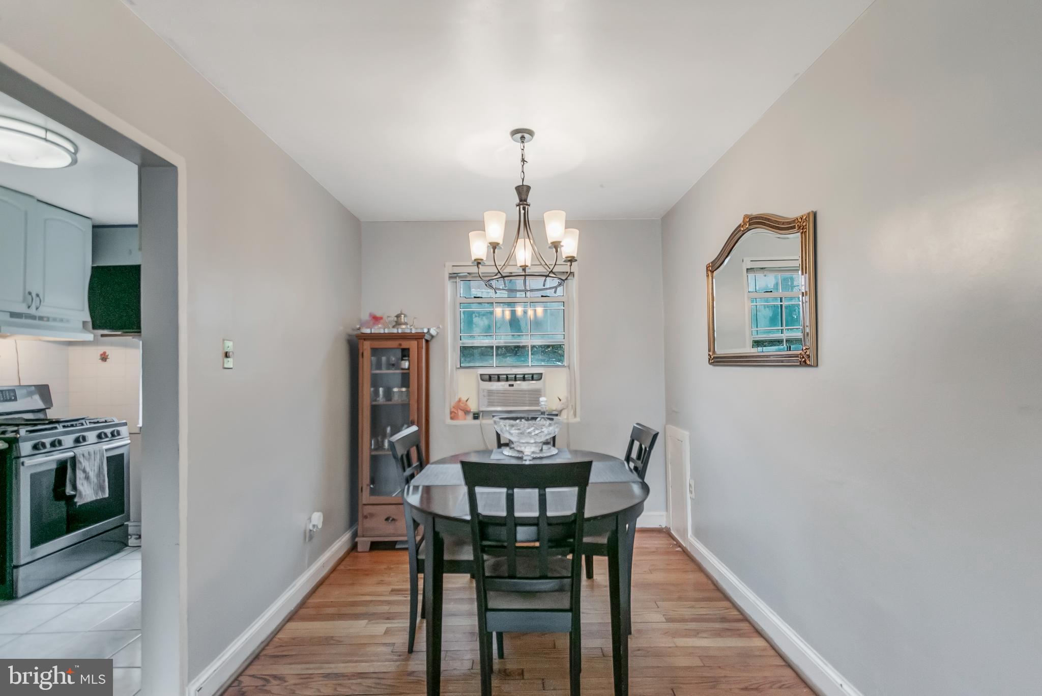 ARLINGTON HEIGHTS - Residential