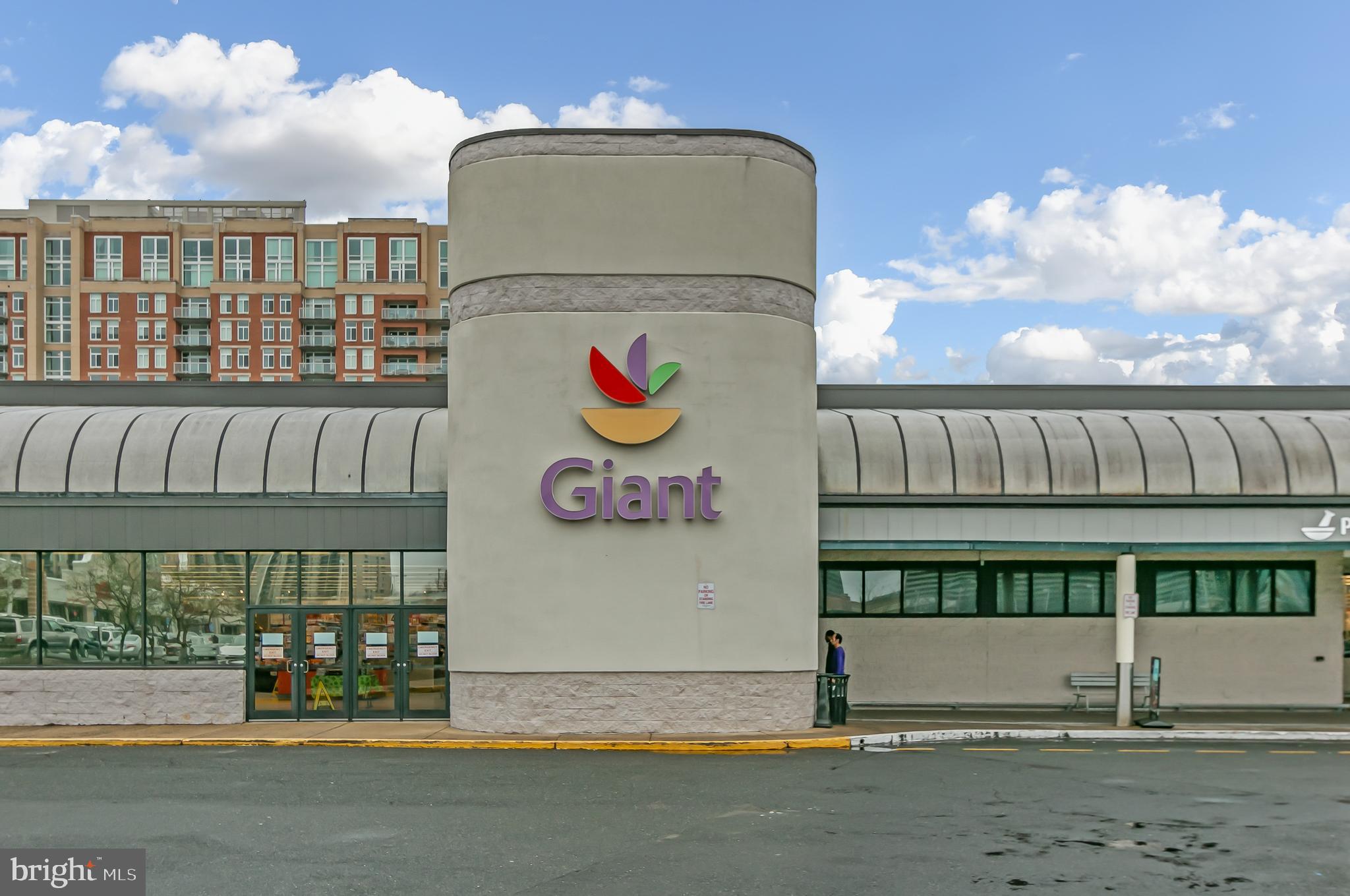 ARLINGTON HEIGHTS - Residential