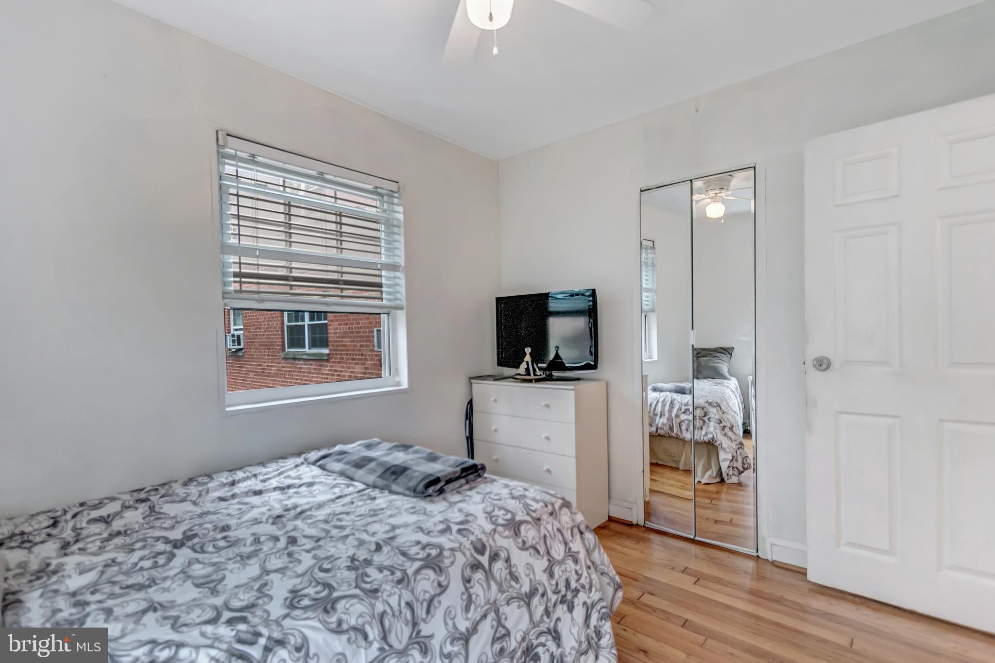 ARLINGTON HEIGHTS - Residential