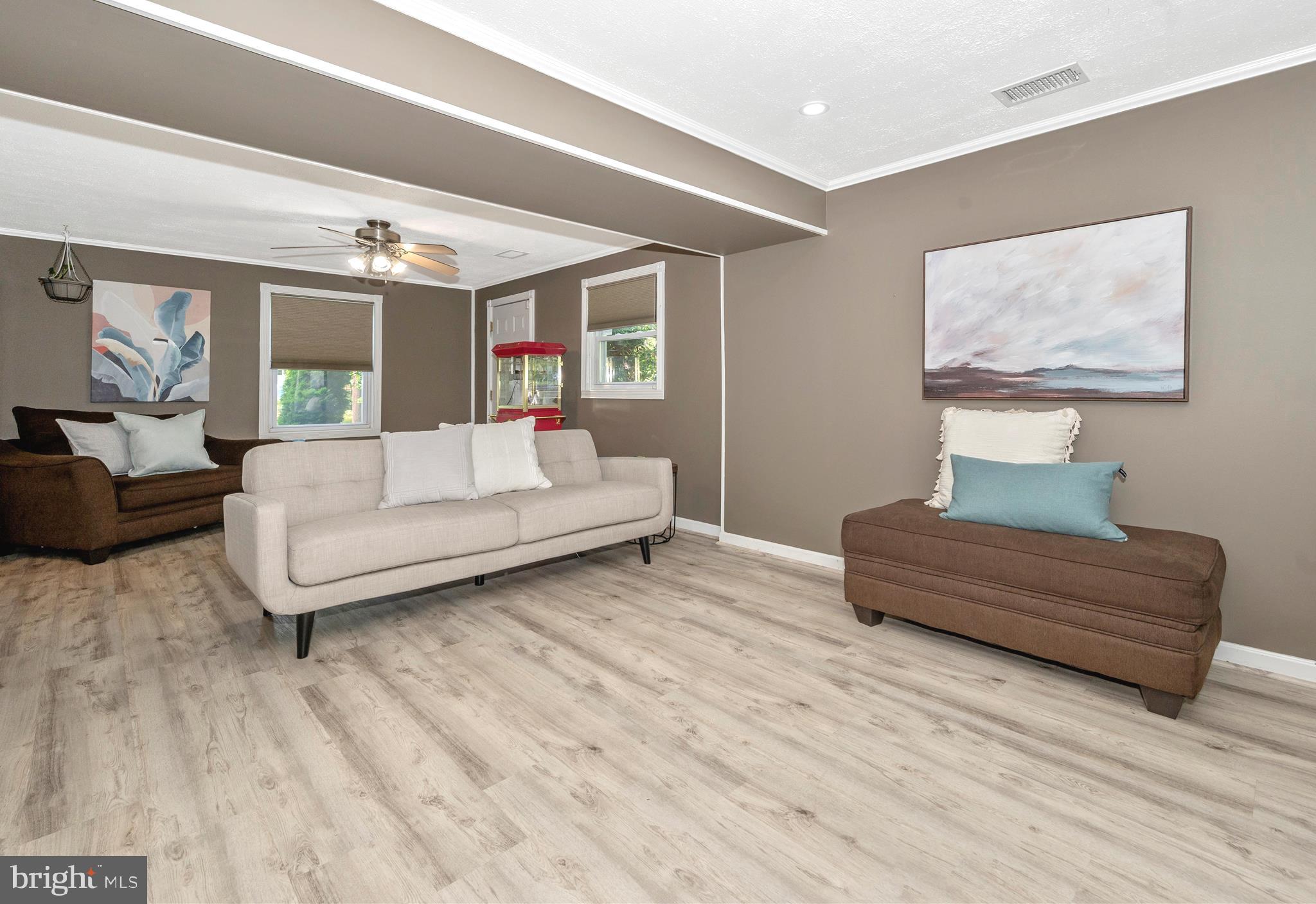 BEL PRE WOODS - Residential