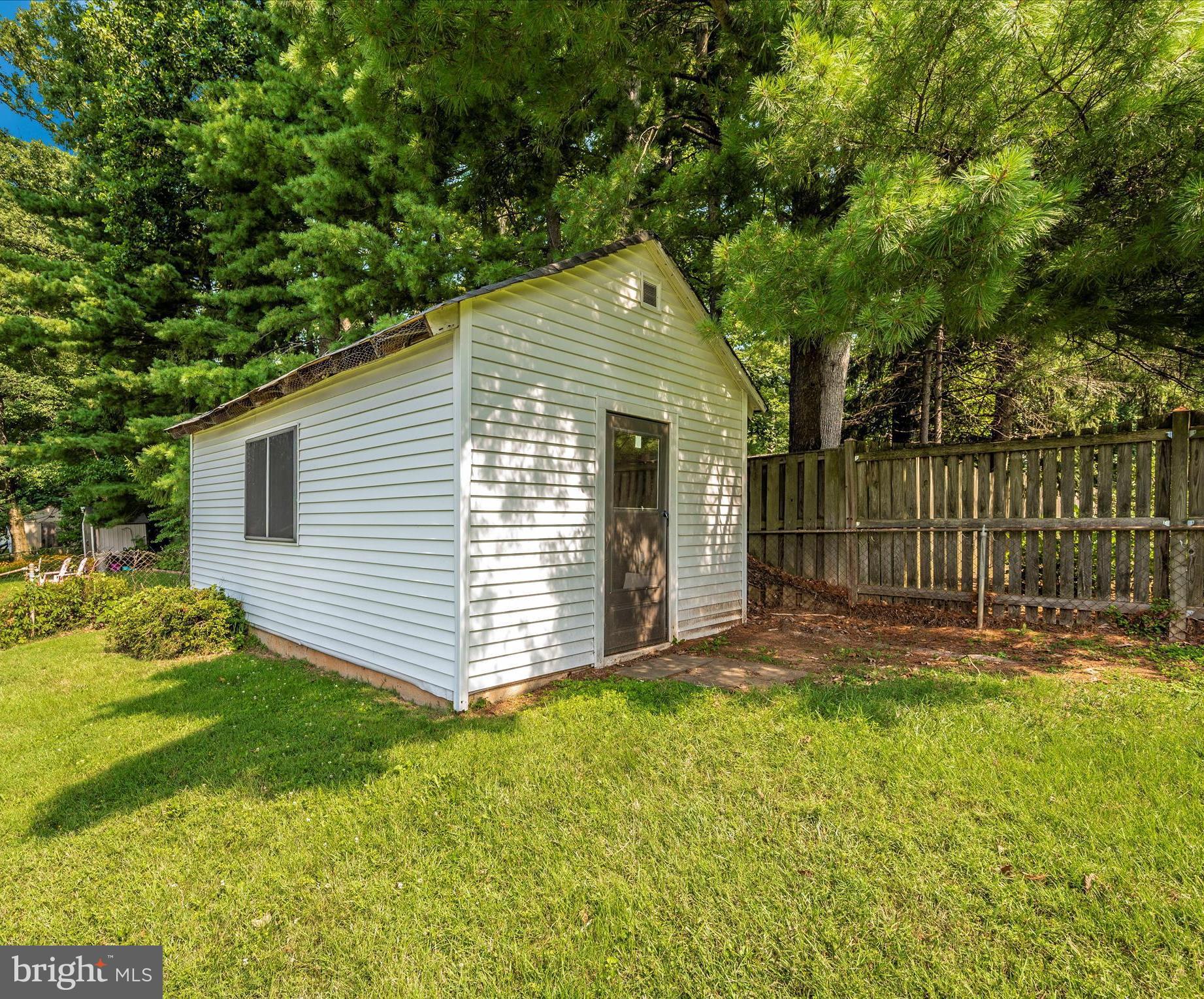 BEL PRE WOODS - Residential