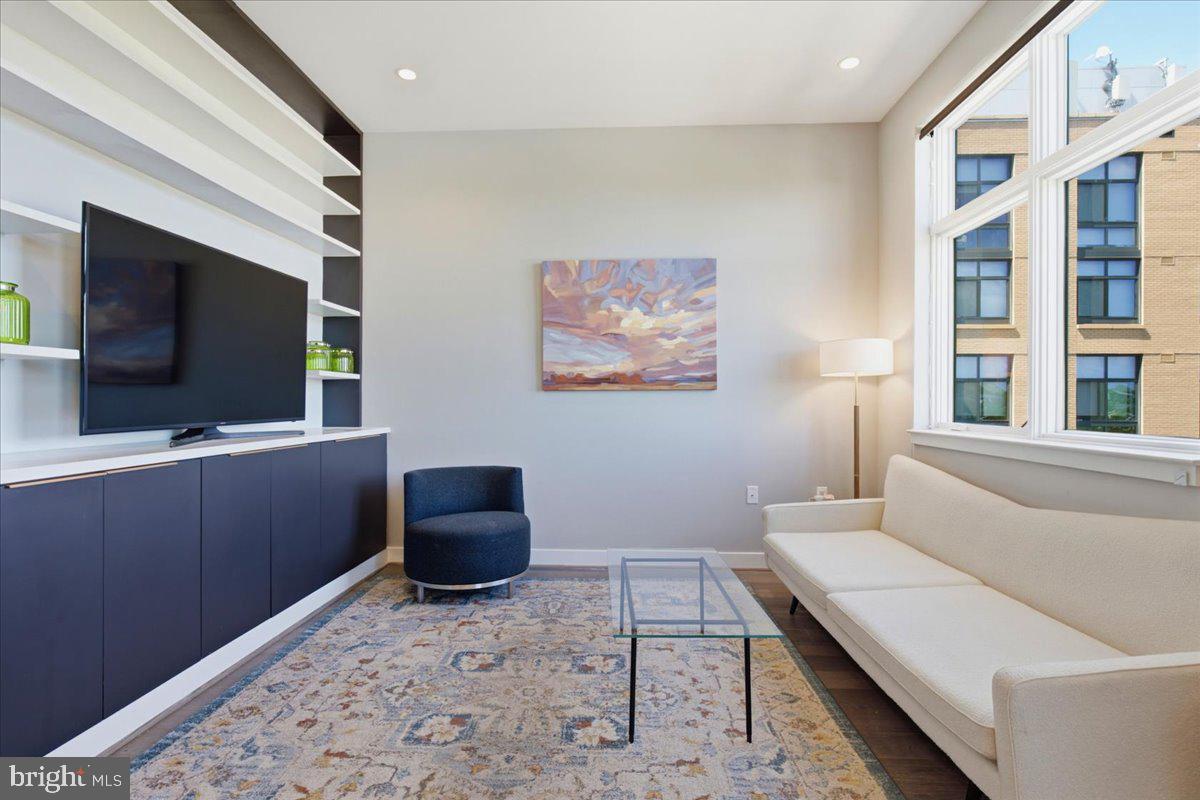 646 H STREET NE PH-1