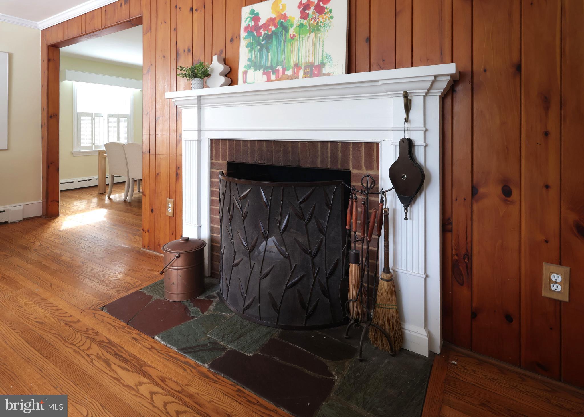 HOLMES-FOSTER - Residential