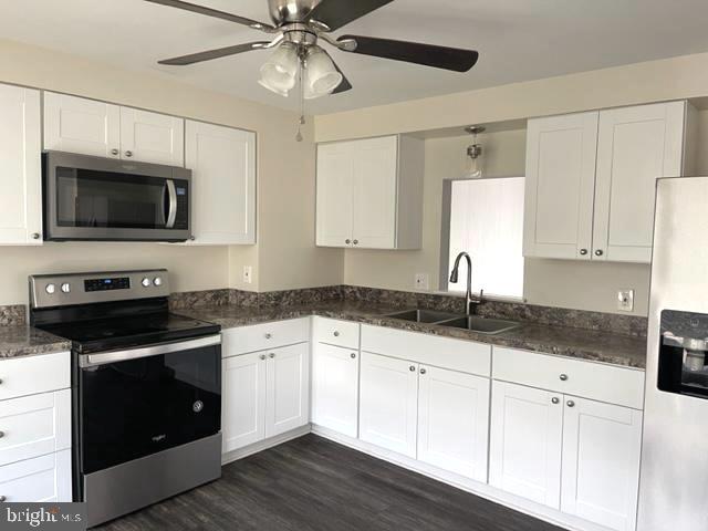 VAN DYKE MANOR - Residential Lease