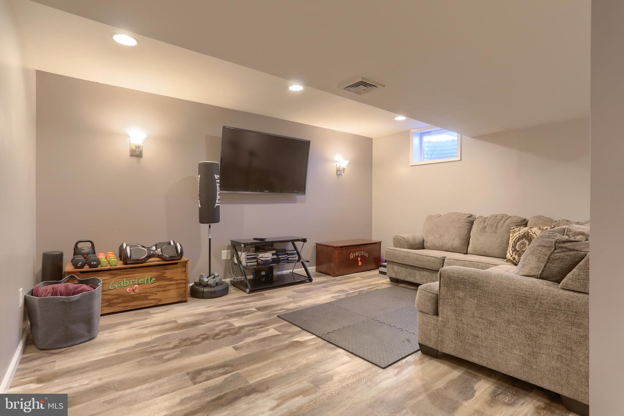 WHEATLAND MANOR - Residential